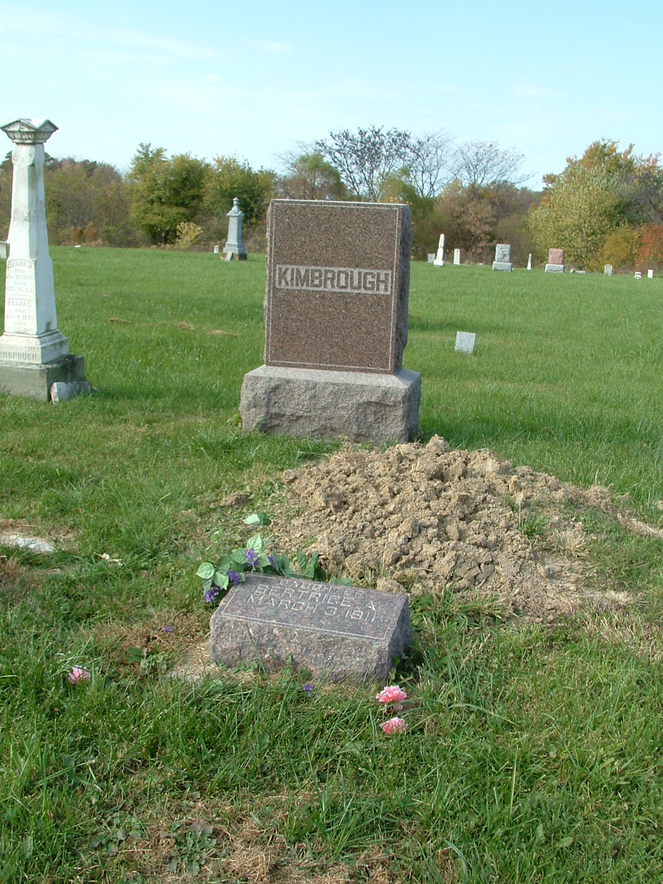 Grave of Bertrice Kimbrough Gray - buried in Dec 2009